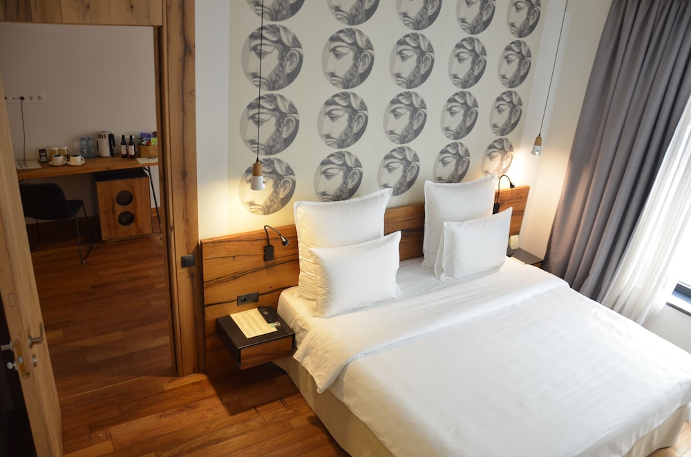 Shota@Rustaveli Boutique hotel 5