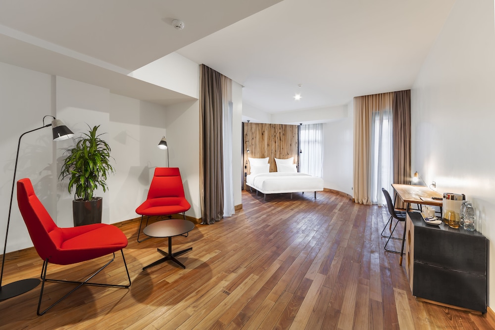 Shota@Rustaveli Boutique hotel 1