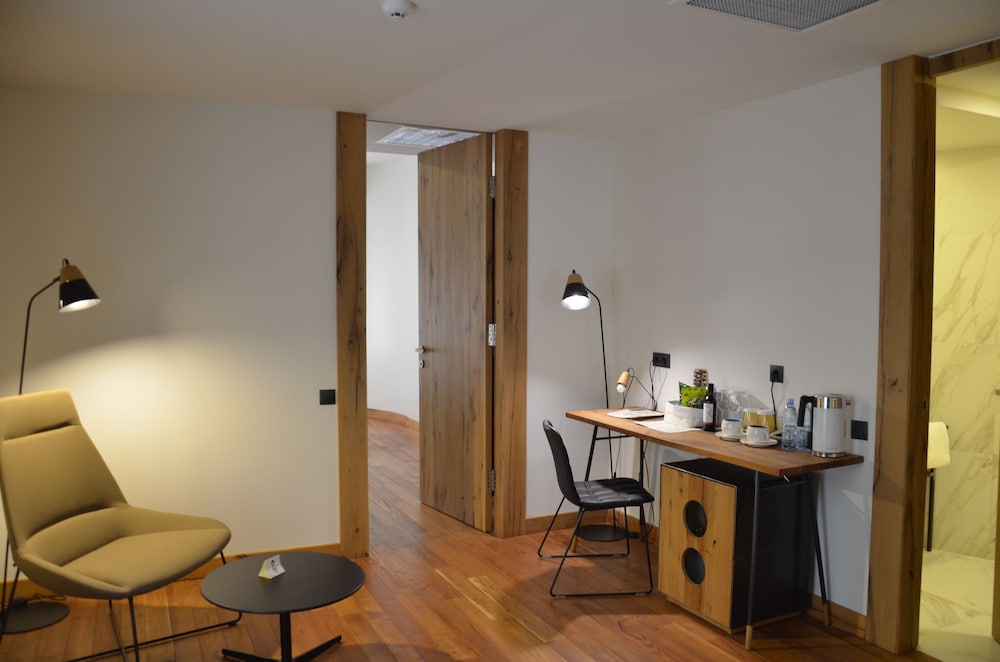 Shota@Rustaveli Boutique hotel 6