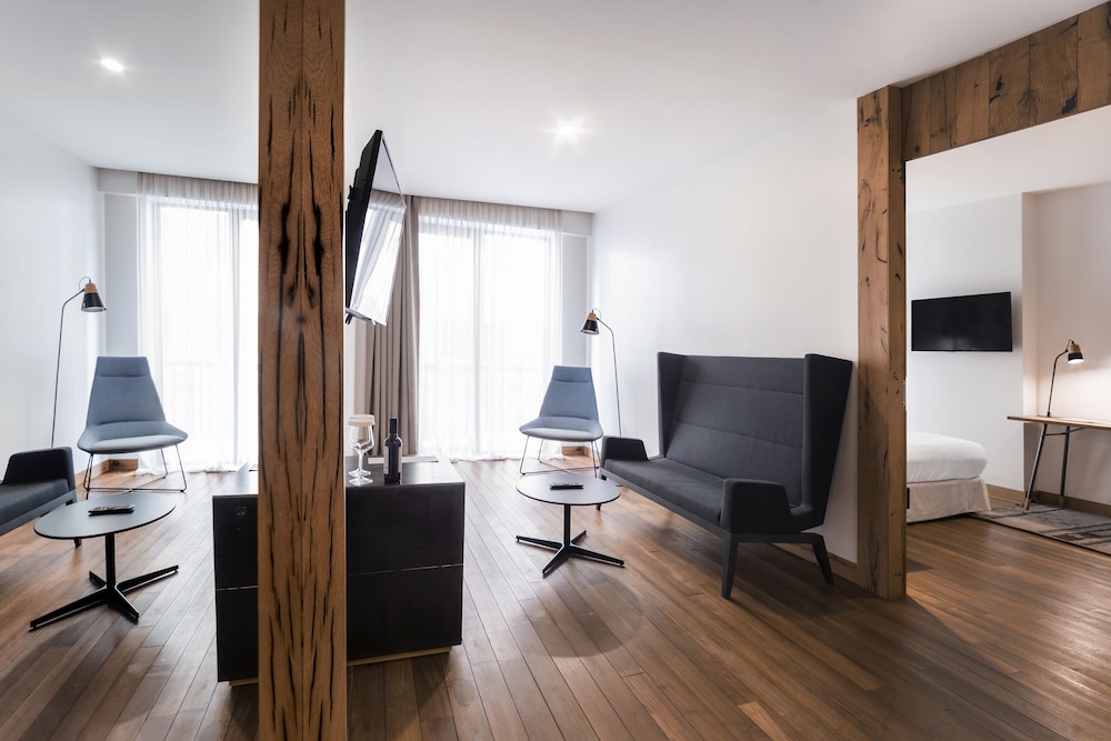 Shota@Rustaveli Boutique hotel 15