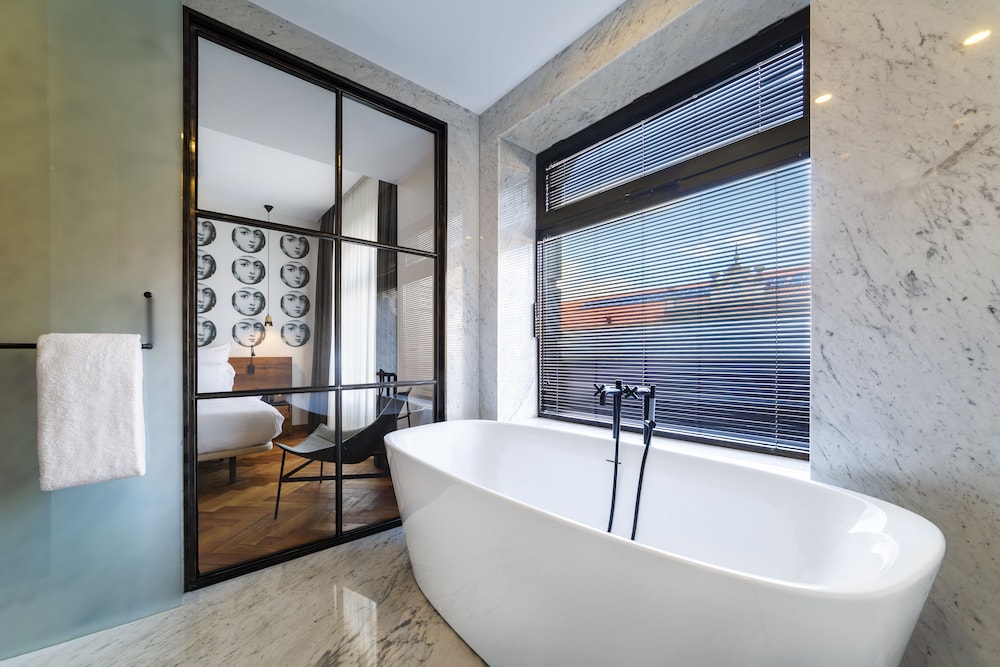 Shota@Rustaveli Boutique hotel 7