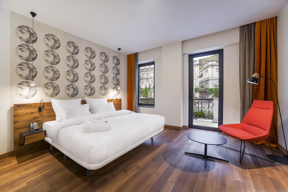 Shota@Rustaveli Boutique hotel 10