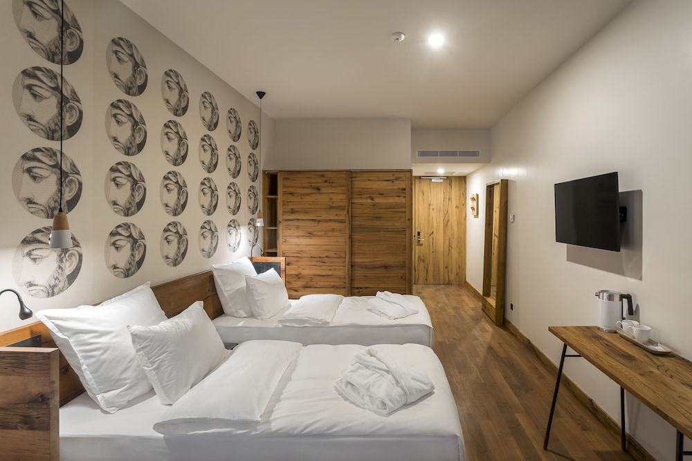 Shota@Rustaveli Boutique hotel 8