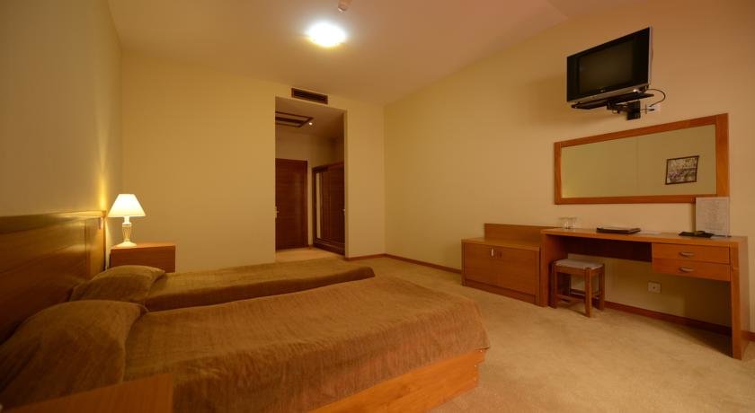 Kopala Tskneti Hotel 4
