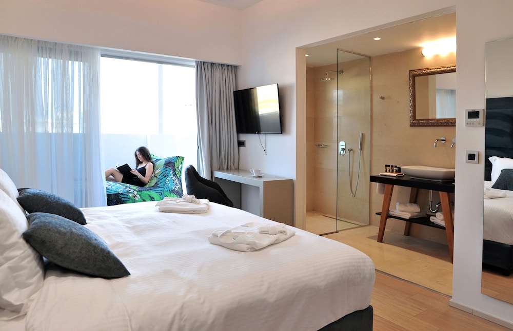 Athenaeum Grand Hotel 16