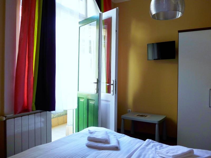 Amber Terrace Studio 10