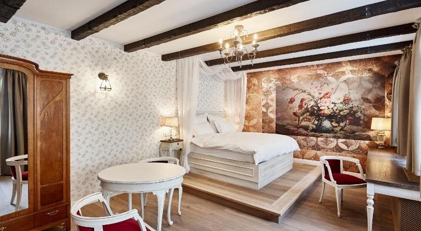 Maison Bistro & Hotel 1