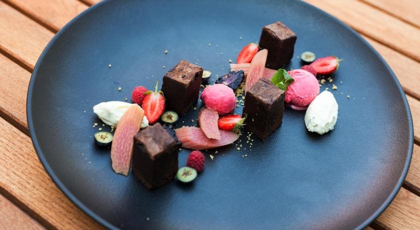 Maison Bistro & Hotel 23