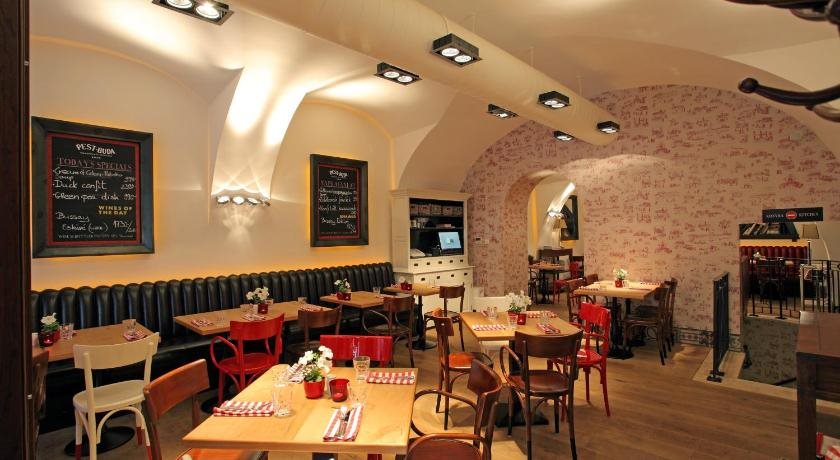 Pest-Buda Hotel 10
