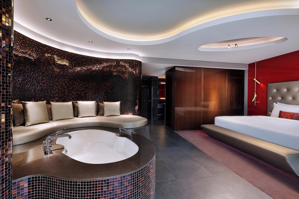 W Dubai - The Palm 18