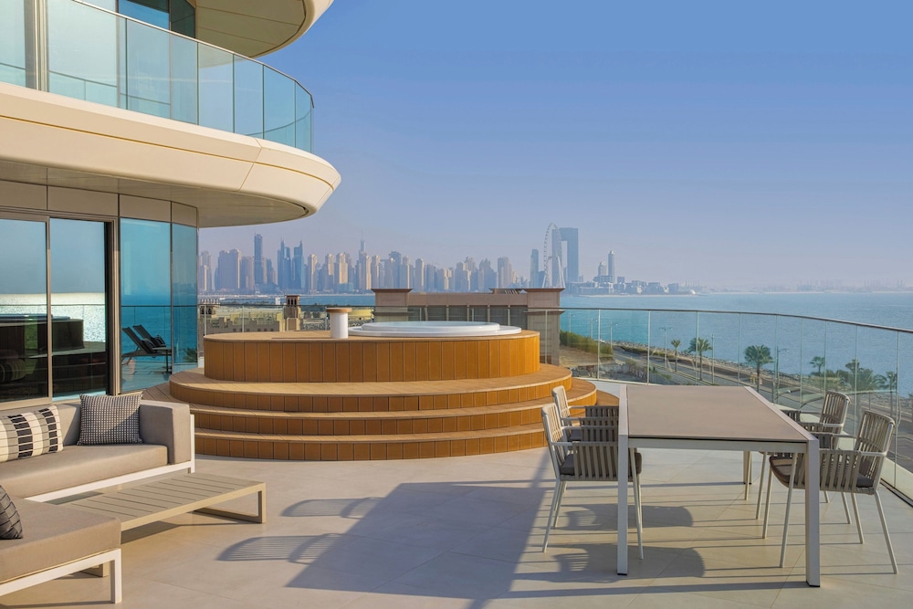 W Dubai - The Palm 16