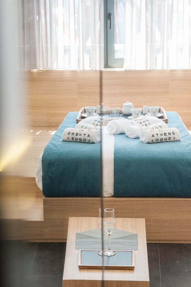 Athens Lodge by Athens Prime Hotels 4