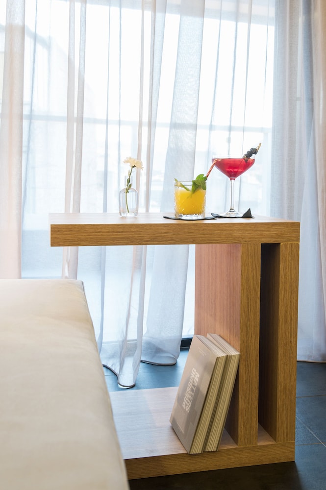 Athens Lodge by Athens Prime Hotels 7