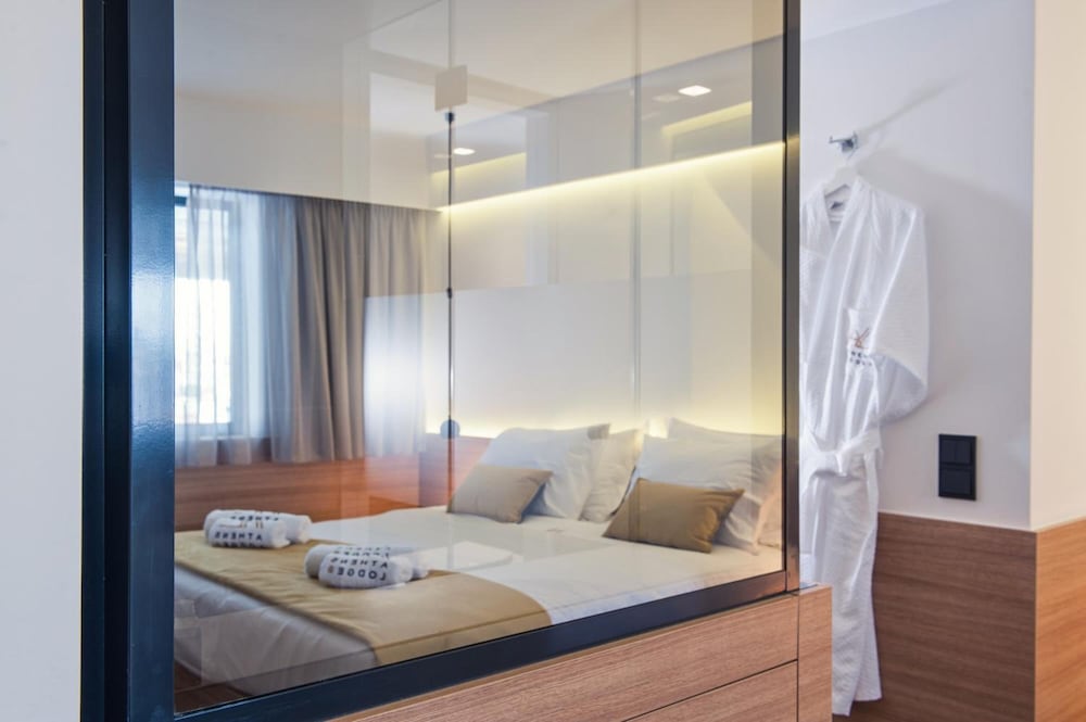 Athens Lodge by Athens Prime Hotels 15
