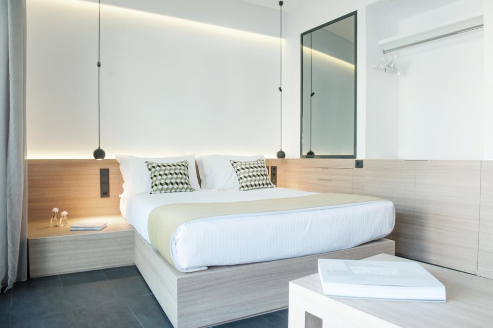 Athens Lodge by Athens Prime Hotels 10