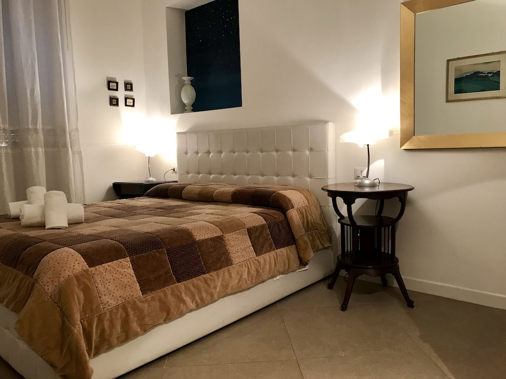 Bless & B 11