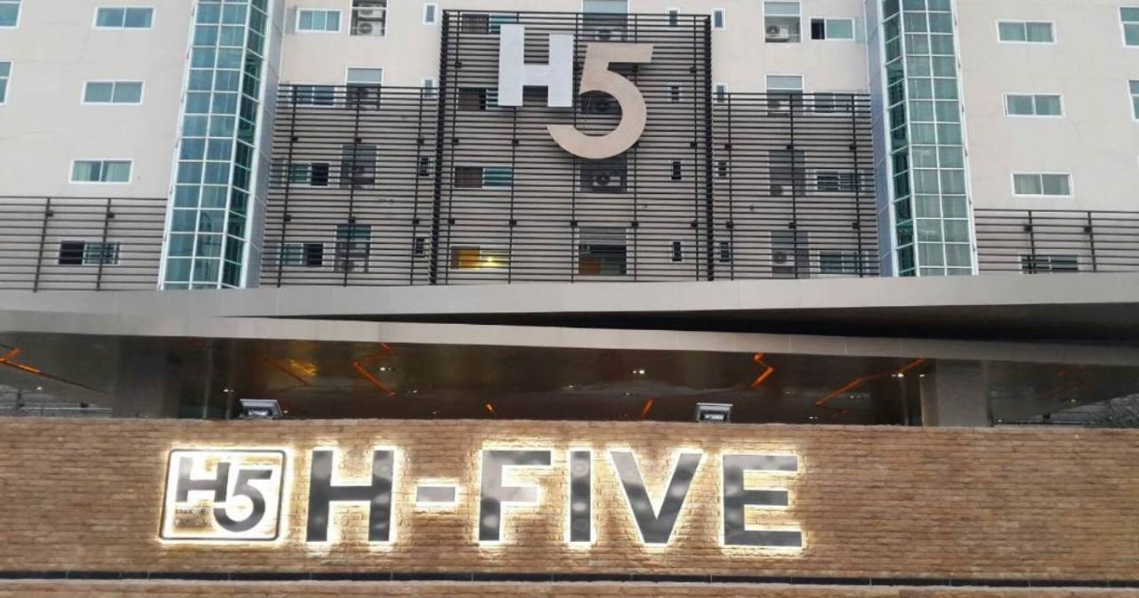 The Srivaree Airport Hotel 16