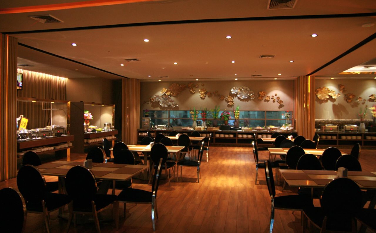 The Srivaree Airport Hotel 4