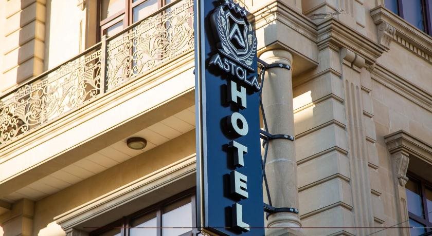 Astola Hotel 1