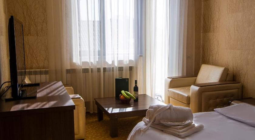 Astola Hotel 12