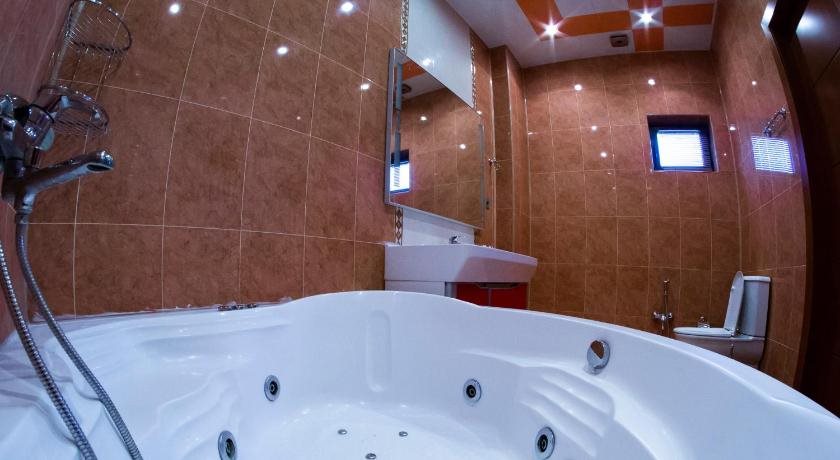 Astola Hotel 14