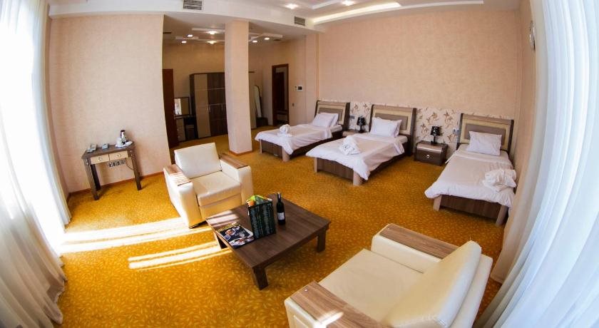 Astola Hotel 22