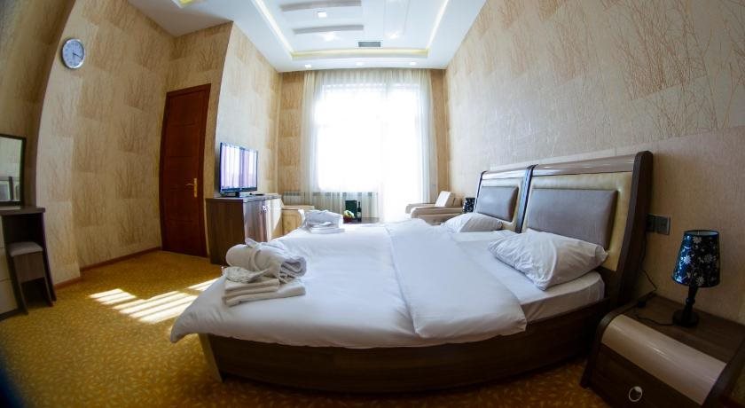 Astola Hotel 24