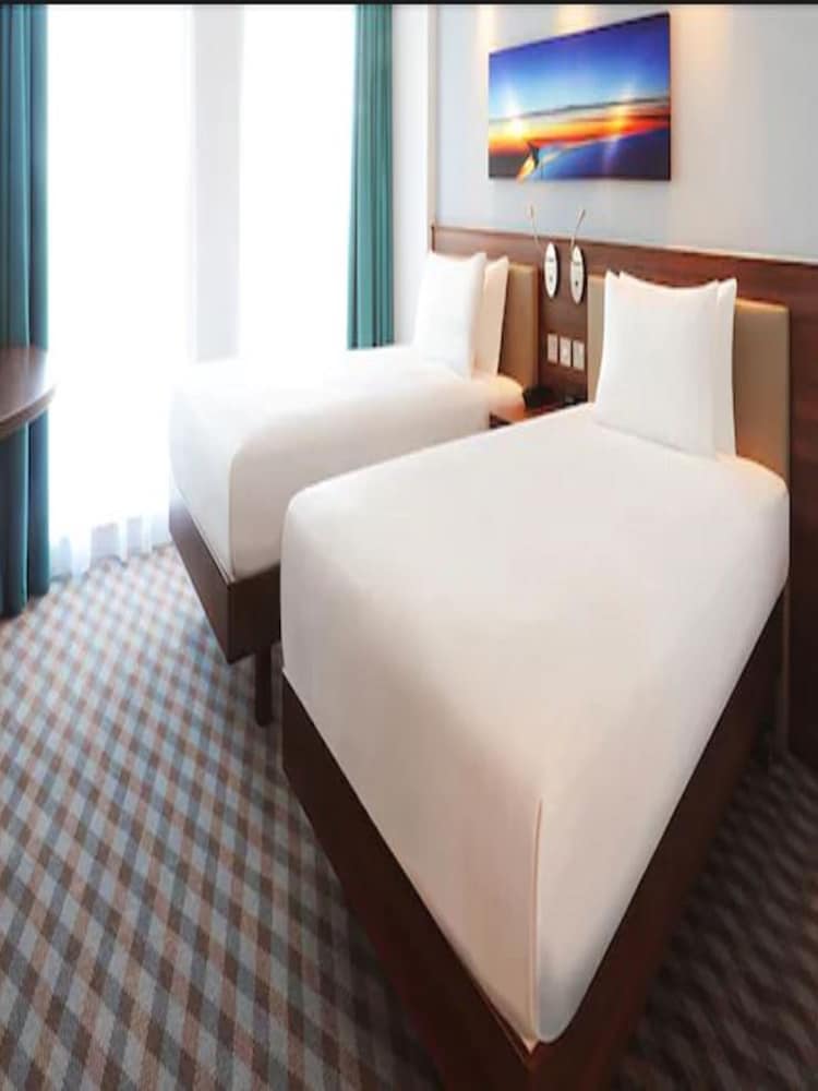 Hampton by Hilton London Stansted Airport 15