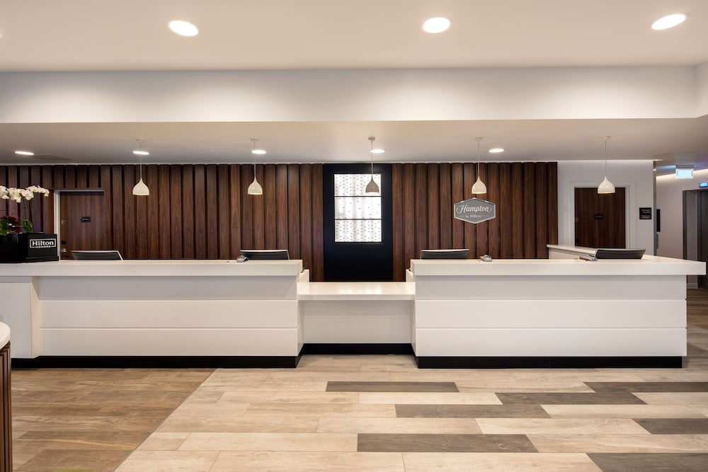 Hampton by Hilton London Stansted Airport 5