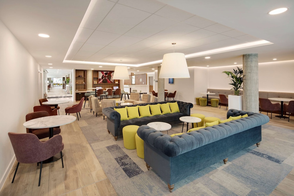 Hampton by Hilton London Stansted Airport 7