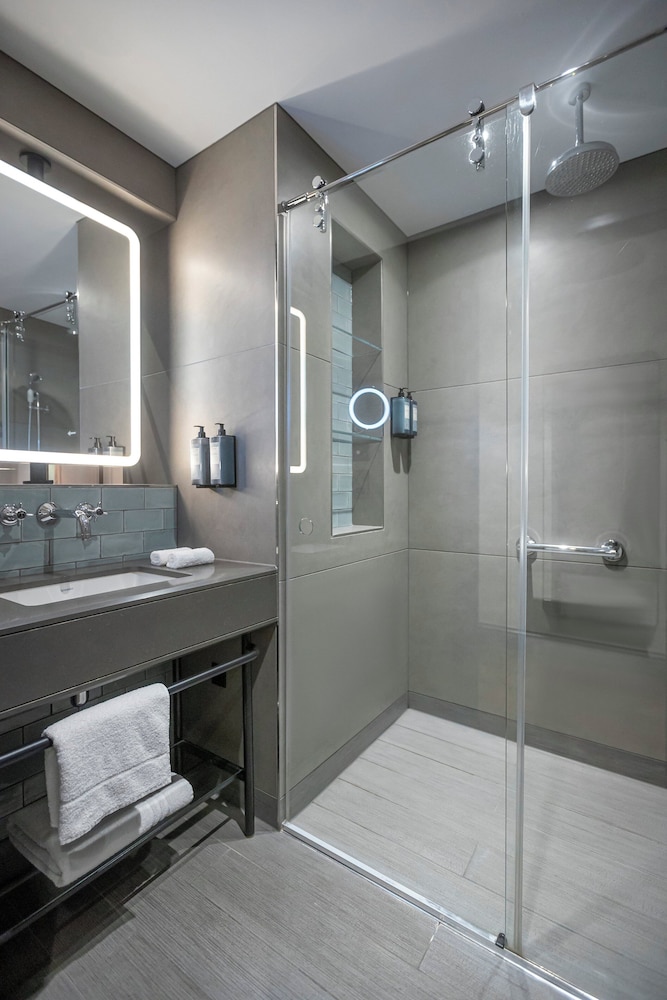 Clayton Hotel City of London 17