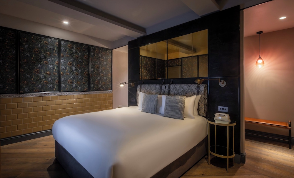 Clayton Hotel City of London 11