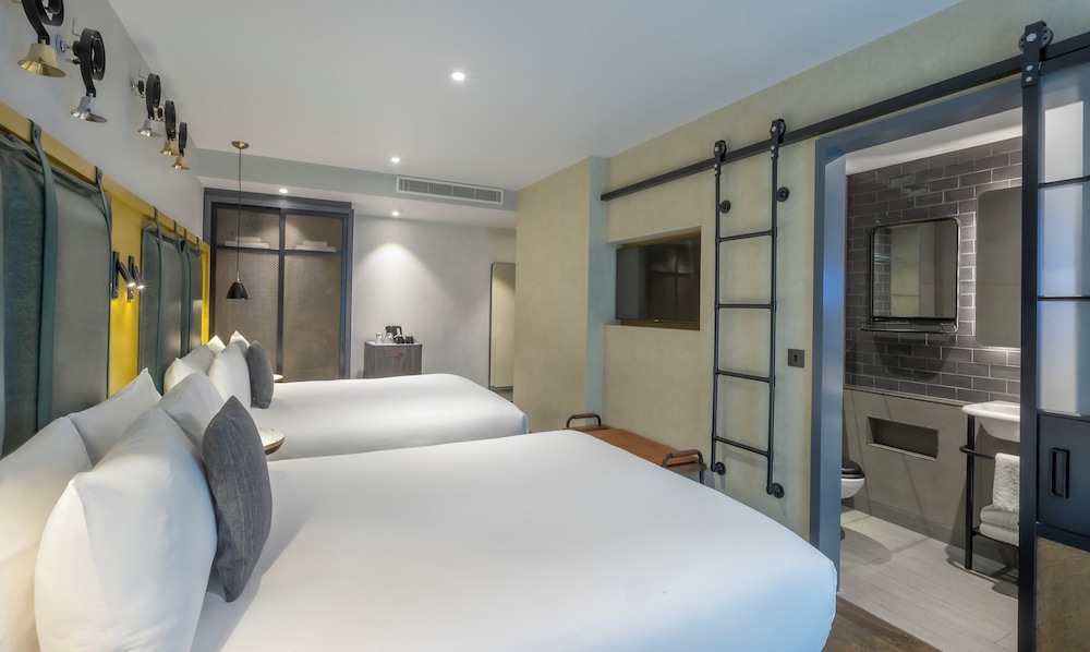 Clayton Hotel City of London 14