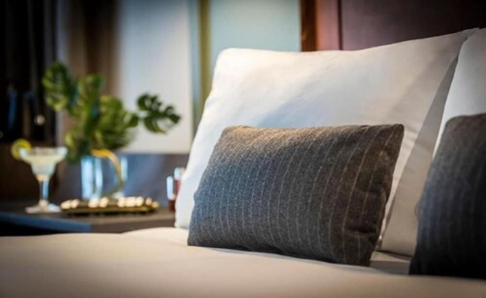 Clayton Hotel City of London 7