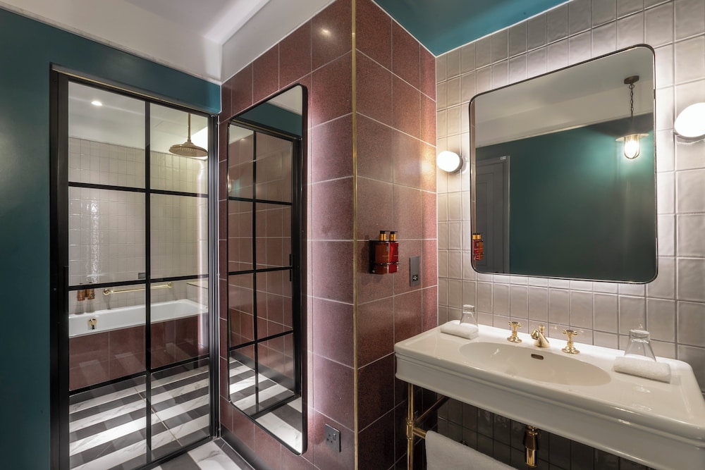 Clayton Hotel City of London 19