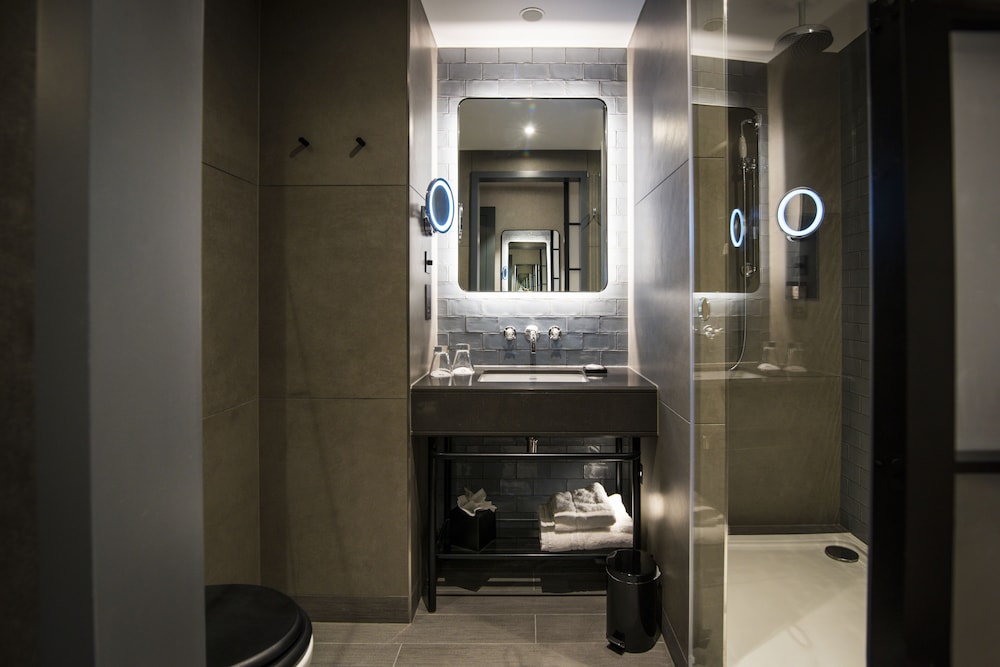 Clayton Hotel City of London 16