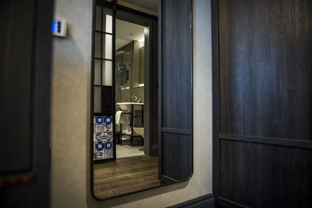 Clayton Hotel City of London 18