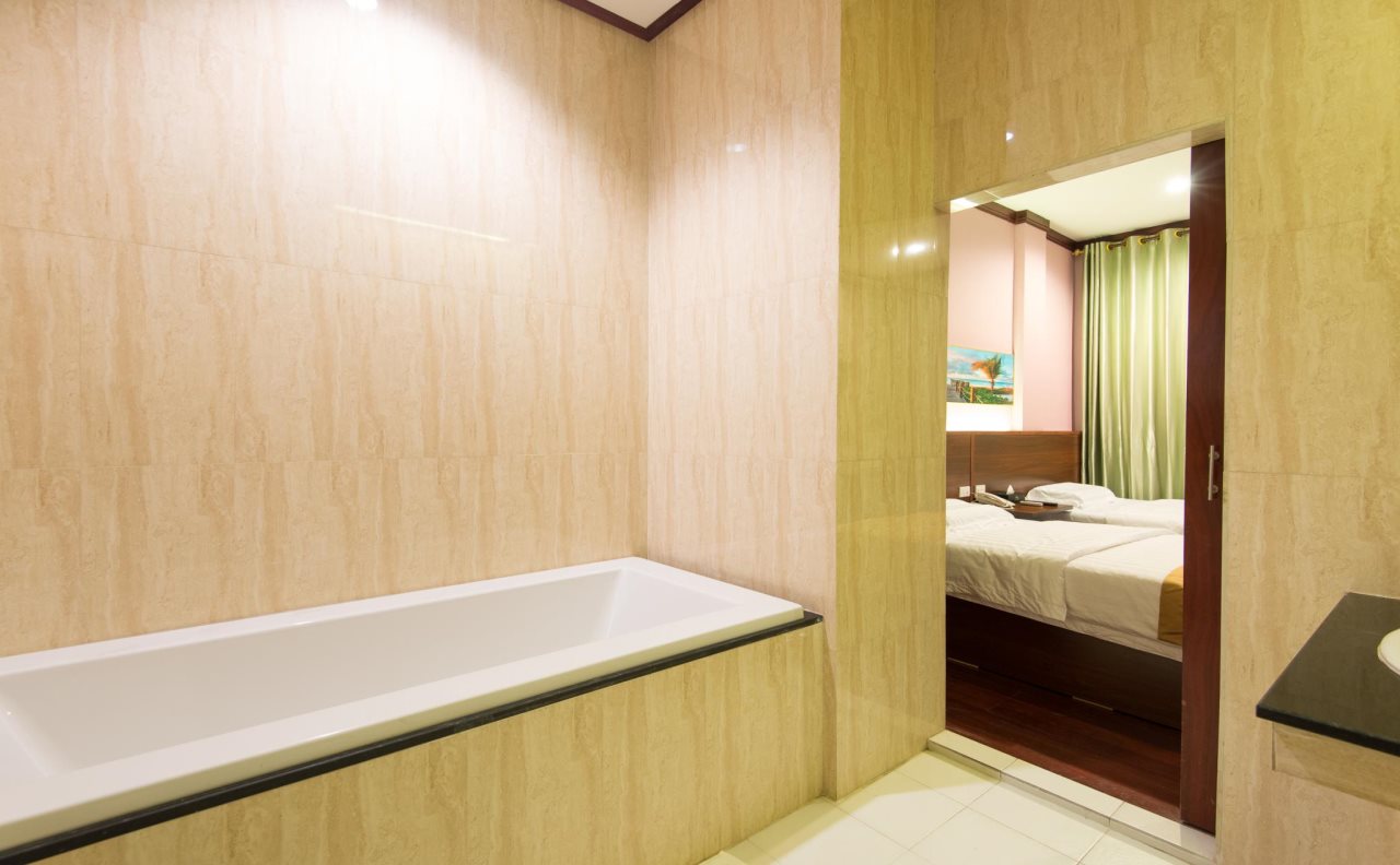 S T Hotel (Shuntai Hotel) 13
