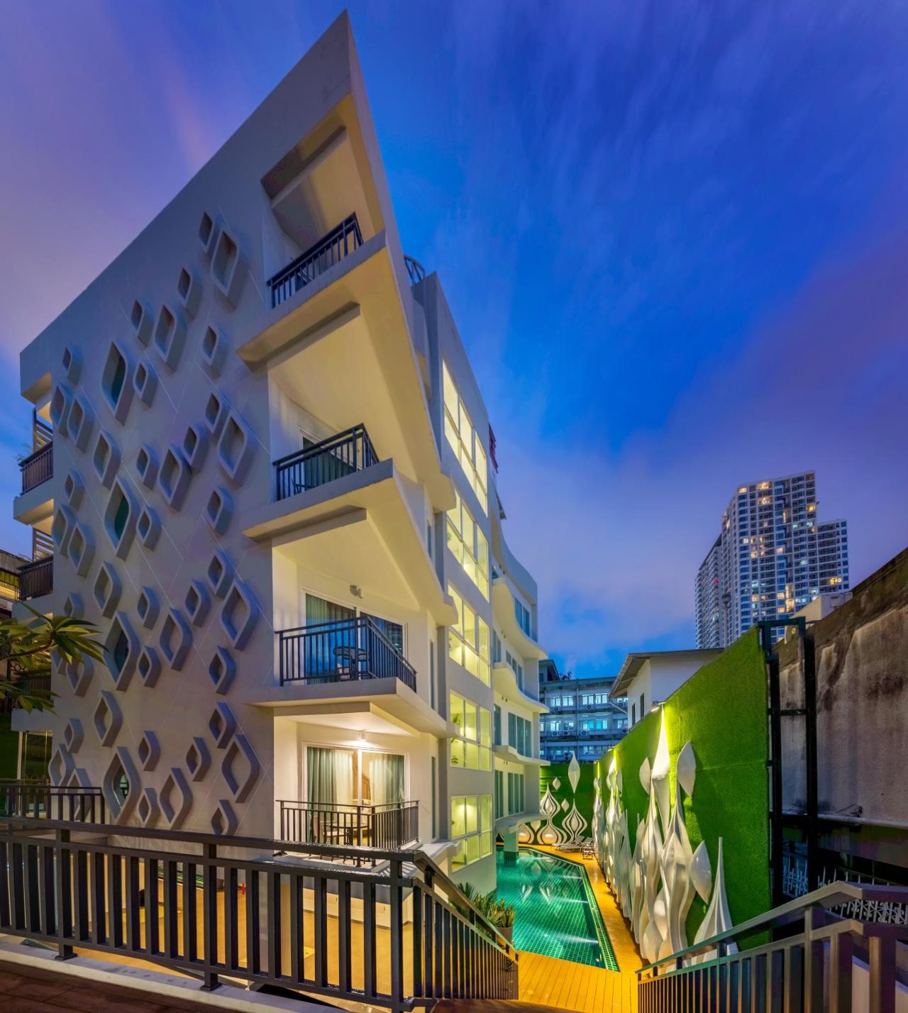 Anajak Bangkok 13