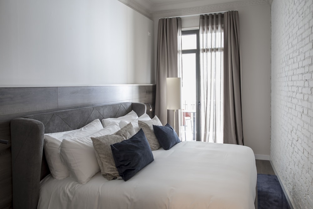 Casagrand Luxury Suites 18