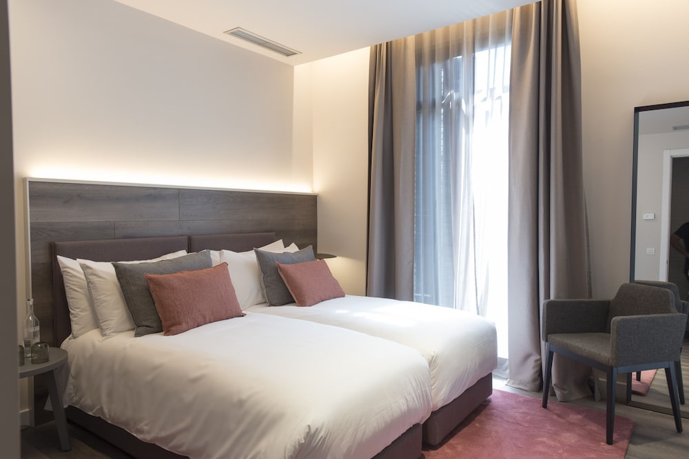 Casagrand Luxury Suites 15
