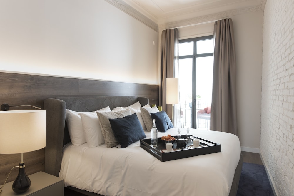 Casagrand Luxury Suites 12