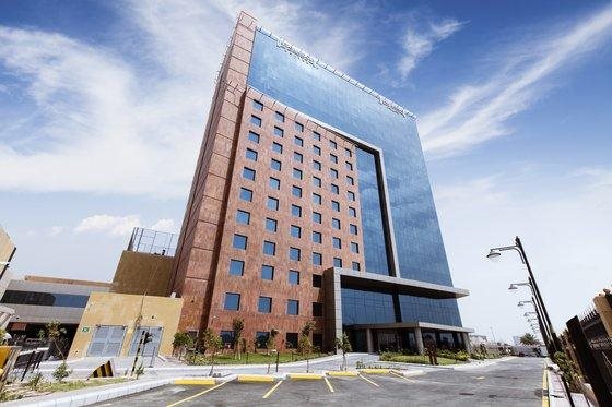 DoubleTree by Hilton Jeddah Al Andalus Mall 11