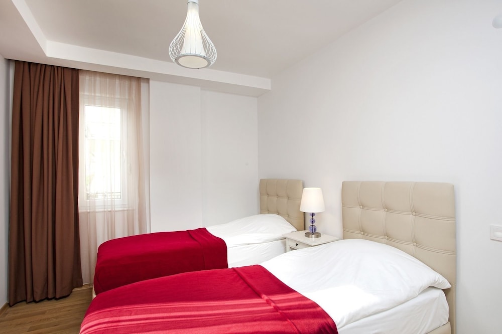 The Room 5