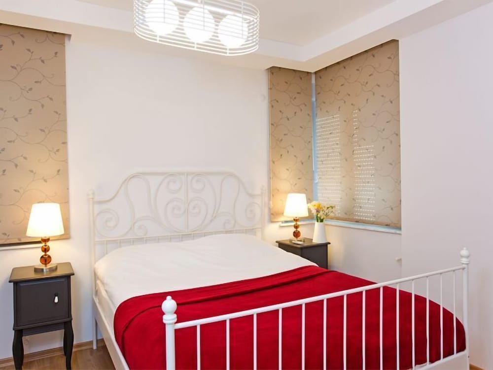 The Room 10