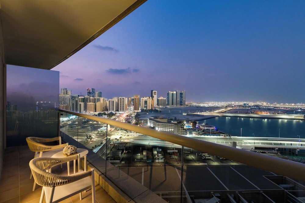 Beach Rotana - all suites 21