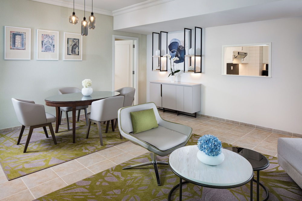 Beach Rotana - all suites 8