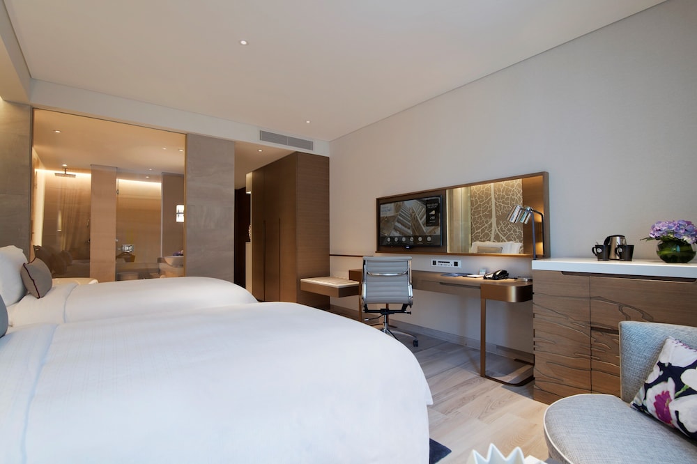 Al Bandar Rotana Creek 10