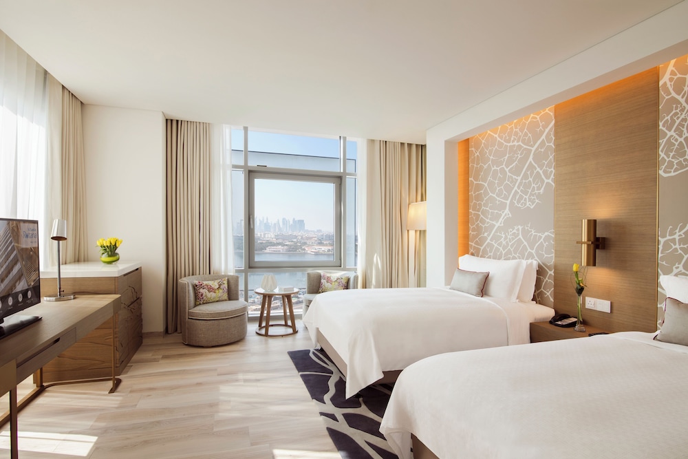 Al Bandar Rotana Creek 8