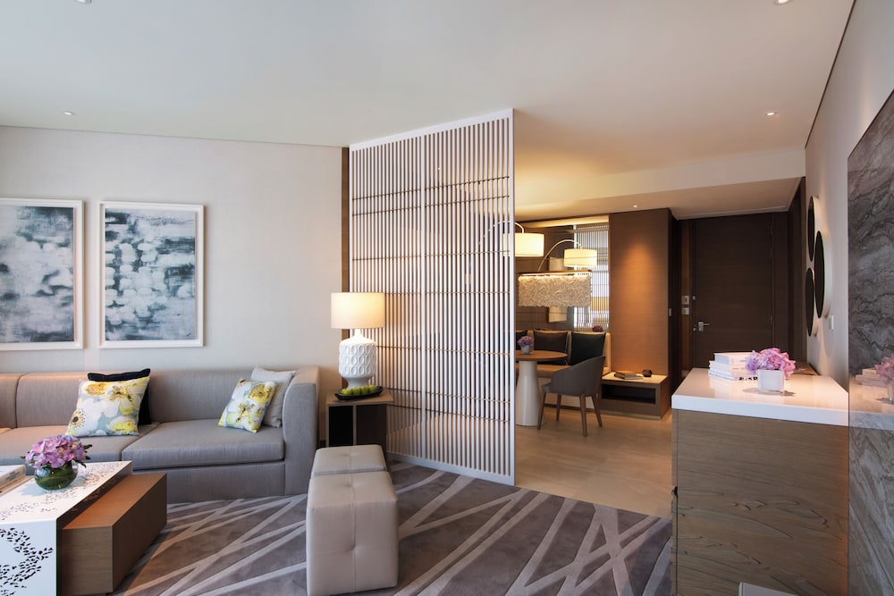 Al Bandar Rotana Creek 13